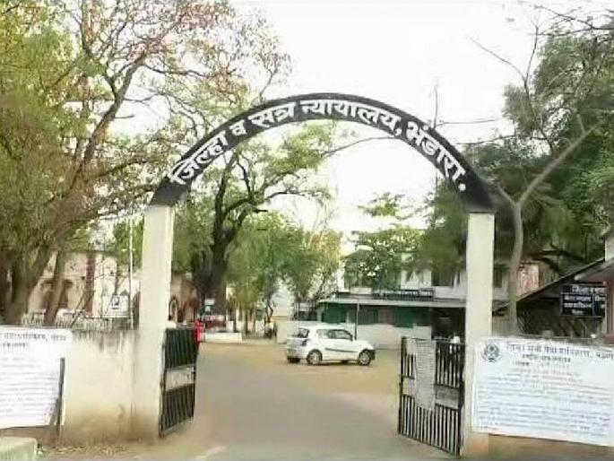 Bhandara Gang Rape Case; Seven hundred pages of charge sheet filed in 40 days | भंडारा सामूहिक अत्याचार प्रकरण; ४० दिवसांत सातशे पानांचे आरोपपत्र दाखल Bhandara Gang Rape Case; Seven hundred pages of charge sheet filed in 40 days | भंडारा सामूहिक अत्याचार प्रकरण; ४० दिवसांत सातशे पानांचे आरोपपत्र दाखल