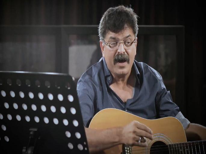 ncp leader jitendra awhad sung a song on narendra modi | Video - 'चुनाव का महिना, राफेल करे शोर...' आव्हाडांचं मोदींवर गाण्यातून टीकास्त्र ncp leader jitendra awhad sung a song on narendra modi | Video - 'चुनाव का महिना, राफेल करे शोर...' आव्हाडांचं मोदींवर गाण्यातून टीकास्त्र