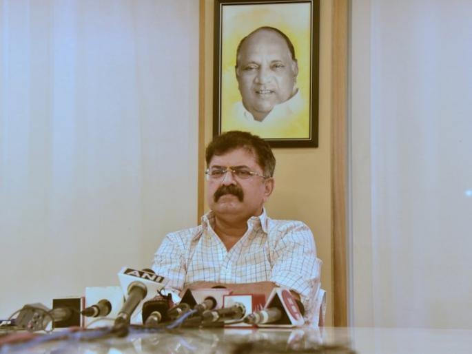 BJP's leader Gopinath munde had called and offered; Jitendra Awhad's secret blast | भाजपाच्या 'त्या' नेत्यांनी फोन करून दिली होती ऑफर; जितेंद्र आव्हाडांचा गौप्यस्फोट BJP's leader Gopinath munde had called and offered; Jitendra Awhad's secret blast | भाजपाच्या 'त्या' नेत्यांनी फोन करून दिली होती ऑफर; जितेंद्र आव्हाडांचा गौप्यस्फोट