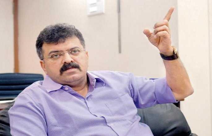 Home Minister Jitendra Awhad's assassination attempt by Sanjeev Jaiswal | संजीव जयस्वाल यांनी केला घाबरवण्याचा प्रयत्न, गृहनिर्माणमंत्री जितेंद्र आव्हाड यांचा गौप्यस्फोट Home Minister Jitendra Awhad's assassination attempt by Sanjeev Jaiswal | संजीव जयस्वाल यांनी केला घाबरवण्याचा प्रयत्न, गृहनिर्माणमंत्री जितेंद्र आव्हाड यांचा गौप्यस्फोट
