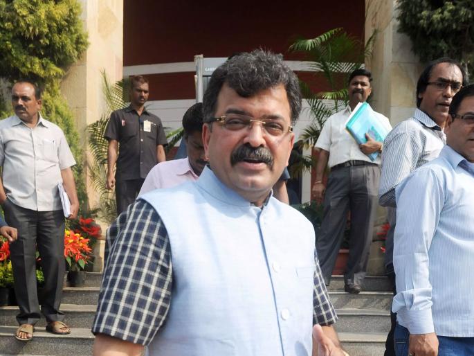 jitendra awhad said in worli the police got a house worth rs 50 lakh instead of 1 25 crore | वरळीमध्ये पोलिसांना सव्वा कोटींचे घर फक्त ५० लाखांत...! जितेंद्र आव्हाड यांची माहिती jitendra awhad said in worli the police got a house worth rs 50 lakh instead of 1 25 crore | वरळीमध्ये पोलिसांना सव्वा कोटींचे घर फक्त ५० लाखांत...! जितेंद्र आव्हाड यांची माहिती