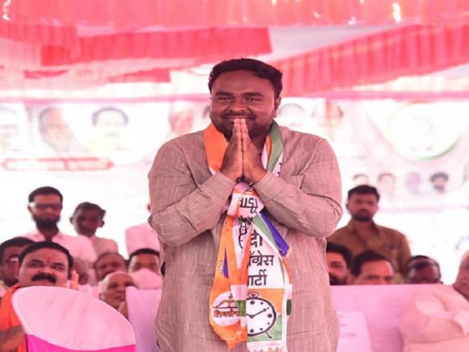 Deglur Bypoll: after father son defeated same candidate ! Jitesh Antapurkar's resounding victory in Deglaur by-election | पित्यानंतर पुत्रानेही हरवले ! देगलूर पोटनिवडणुकीत कॉंग्रेसच्या जितेश अंतापूरकरांचा दणदणीत विजय Deglur Bypoll: after father son defeated same candidate ! Jitesh Antapurkar's resounding victory in Deglaur by-election | पित्यानंतर पुत्रानेही हरवले ! देगलूर पोटनिवडणुकीत कॉंग्रेसच्या जितेश अंतापूरकरांचा दणदणीत विजय