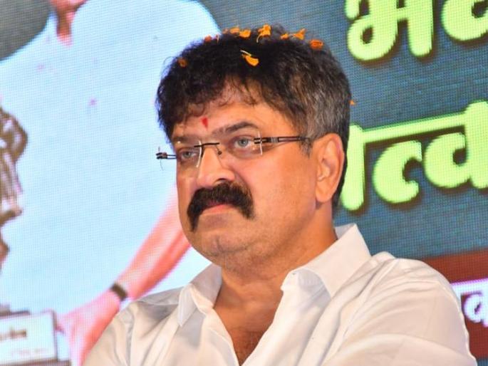 Fake Twitter account on the name of Jitendra Awhad | जितेंद्र आव्हाड यांच्या नावाने बनावट ट्विटर खाते, आक्षेपार्ह मजकूर टाकण्यात आल्याचा धक्कादायक प्रकार आला समोर