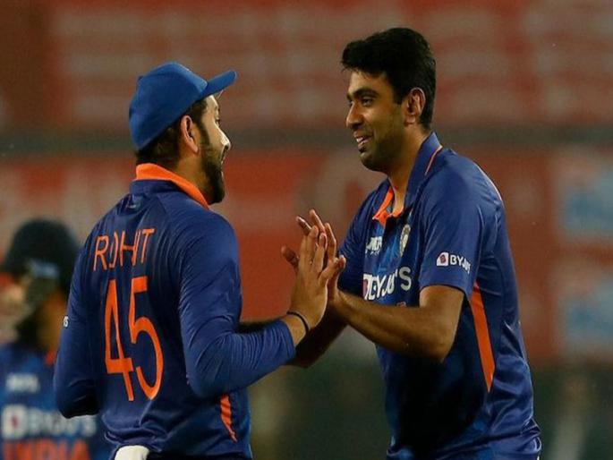 Spinner Ravichandran Ashwin is an attacking option in the middle stage - captain Rohit Sharma | रविचंद्रन अश्विन मधल्या टप्प्यात बळी घेण्यासाठी आक्रमक पर्याय- कर्णधार रोहित शर्मा