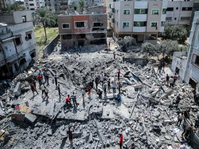Israel-Hamas conflict kills 2,400 so far; People struggle to get out of the gaza city | इस्रायल-हमास संघर्षात आतापर्यंत २४०० जणांचा मृत्यू; शहराबाहेर पडण्यासाठी लोकांची धडपड Israel-Hamas conflict kills 2,400 so far; People struggle to get out of the gaza city | इस्रायल-हमास संघर्षात आतापर्यंत २४०० जणांचा मृत्यू; शहराबाहेर पडण्यासाठी लोकांची धडपड