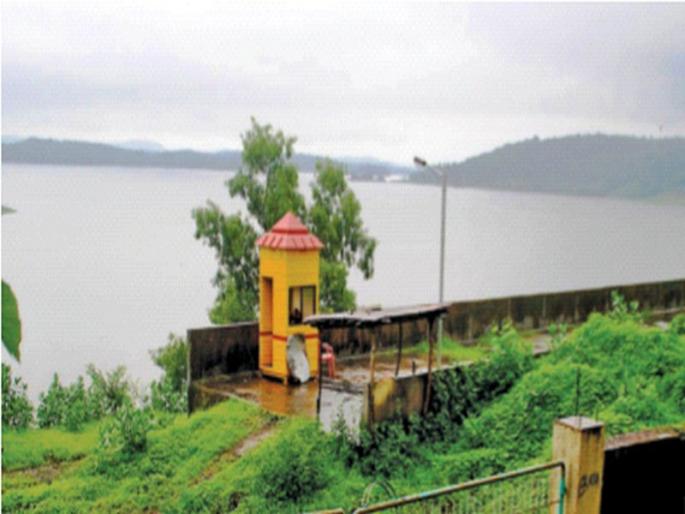 Water scarcity due to red tape | लालफितशाहीमुळे पाणीटंचाई; पुरेसा पाऊस पडूनही शहरे तहानलेलीच Water scarcity due to red tape | लालफितशाहीमुळे पाणीटंचाई; पुरेसा पाऊस पडूनही शहरे तहानलेलीच