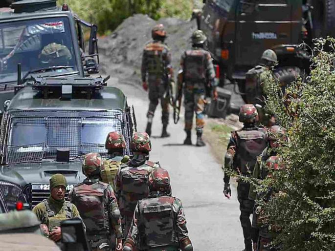 JK Police is preparing to apply Enemy Agents Act on those helping terrorists | दहशतवाद्यांना मदत करणाऱ्यांना आता थेट मृत्यूदंड! जम्मू-काश्मीर पोलिसांकडून कठोर पाऊल JK Police is preparing to apply Enemy Agents Act on those helping terrorists | दहशतवाद्यांना मदत करणाऱ्यांना आता थेट मृत्यूदंड! जम्मू-काश्मीर पोलिसांकडून कठोर पाऊल
