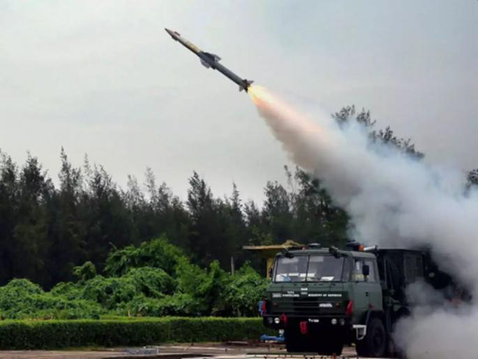 Deadly MRSAM missile system handed over to IAF; multiple Targets in 70 km Area | MRSAM missile: काही क्षणांत 70 किमीपर्यंत मारा करण्याची क्षमता! खतरनाक MRSAM मिसाईल हवाई दलाच्या ताफ्यात Deadly MRSAM missile system handed over to IAF; multiple Targets in 70 km Area | MRSAM missile: काही क्षणांत 70 किमीपर्यंत मारा करण्याची क्षमता! खतरनाक MRSAM मिसाईल हवाई दलाच्या ताफ्यात