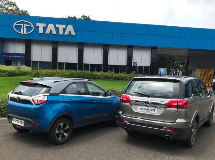 This Tata SUV SUMO has ruled Indian roads for 25 years... now production will stop | टाटाच्या या एसयुव्हीने तब्बल 25 वर्षे भारतीय रस्त्यांवर राज्य केले...आता उत्पादन बंद होणार This Tata SUV SUMO has ruled Indian roads for 25 years... now production will stop | टाटाच्या या एसयुव्हीने तब्बल 25 वर्षे भारतीय रस्त्यांवर राज्य केले...आता उत्पादन बंद होणार