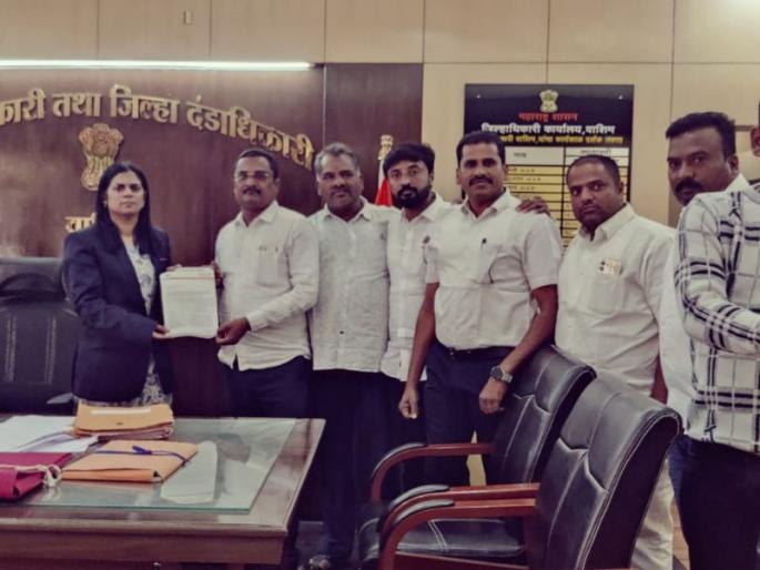 Loan Scheme of Corporations: Only 10 cases out of 384 approved; The BJP delegation rushed for action | ३८४ पैकी केवळ १० प्रकरणे मंजूर; साहेब युवकांनी बेरोजगारच राहावे का?; कारवाईसाठी भाजपाचे शिष्टमंडळ सरसावले Loan Scheme of Corporations: Only 10 cases out of 384 approved; The BJP delegation rushed for action | ३८४ पैकी केवळ १० प्रकरणे मंजूर; साहेब युवकांनी बेरोजगारच राहावे का?; कारवाईसाठी भाजपाचे शिष्टमंडळ सरसावले