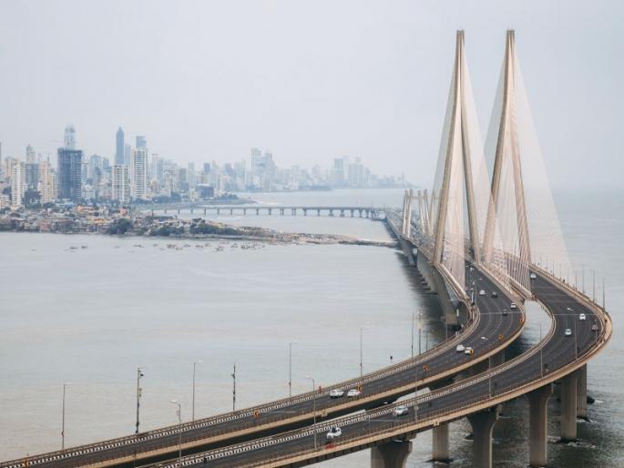 One lane of Worli sea face for coastal road closed for seven months | कोस्टल रोडसाठी वरळी सी फेसची एका मार्गिका सात महिने बंद One lane of Worli sea face for coastal road closed for seven months | कोस्टल रोडसाठी वरळी सी फेसची एका मार्गिका सात महिने बंद