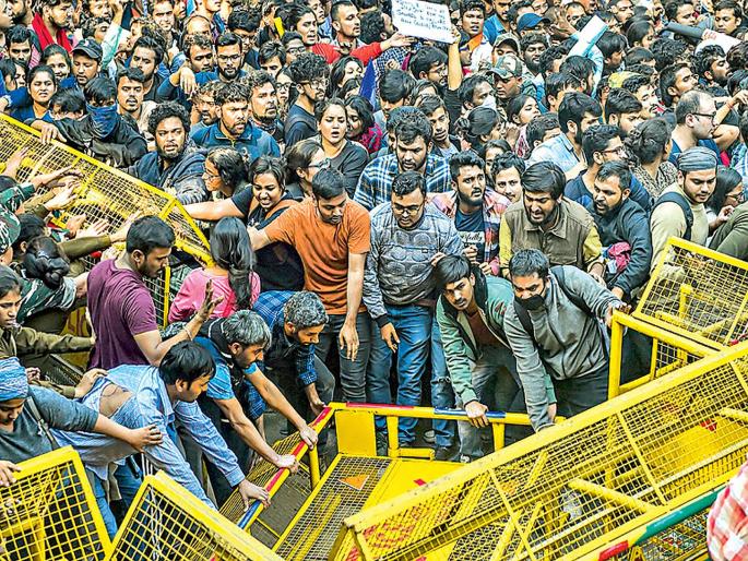 Protests across the state to protest the attack in JNU | जेएनयूमधील हल्ल्याच्या निषेधार्थ राज्यभर निदर्शने