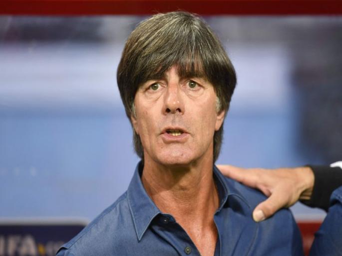 FIFA Football World Cup 2018: JOACHIM LOEW Can Live Germany team | FIFA Football World Cup 2018 : ज्योकिम ल्यो तुम्हीच जर्मनीला तारु शकता...  FIFA Football World Cup 2018: JOACHIM LOEW Can Live Germany team | FIFA Football World Cup 2018 : ज्योकिम ल्यो तुम्हीच जर्मनीला तारु शकता...