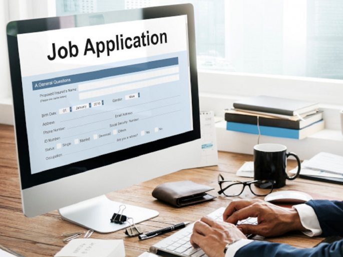 as there are no jobs in goa he goes abroad | गोव्यात नोकऱ्या नाहीत म्हणून जातो विदेशात; परदेशात जाणाऱ्या युवकांची भावना as there are no jobs in goa he goes abroad | गोव्यात नोकऱ्या नाहीत म्हणून जातो विदेशात; परदेशात जाणाऱ्या युवकांची भावना