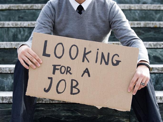 phd degree holders applied for peon jobs in gujarat high court | गुजरात हायकोर्टातील शिपाई पदासाठी पीएचडीधारकांचे अर्ज; डॉक्टर, इंजीनियरदेखील रांगेत phd degree holders applied for peon jobs in gujarat high court | गुजरात हायकोर्टातील शिपाई पदासाठी पीएचडीधारकांचे अर्ज; डॉक्टर, इंजीनियरदेखील रांगेत