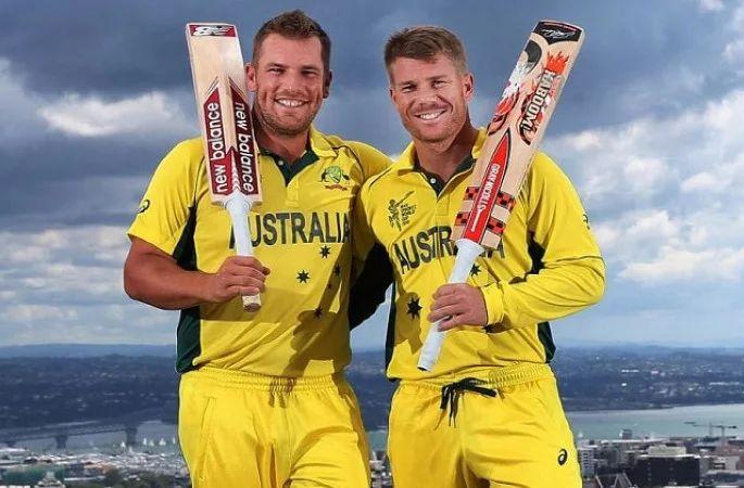India vs Australia: David Warner and Aron Finch beat India with world record | India vs Australia : वॉर्नर आणि फिंच यांनी विश्वविक्रमासह भारताला दिला पराभवाचा धक्का