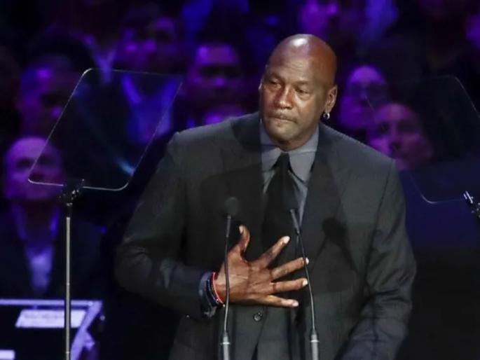 Basketball legend player Michael Jordan donates $100 million in fight against racism | वर्णद्वेषाविरुद्धचा लढा तीव्र होतोय; दिग्गज खेळाडूकडून तब्बल 700 कोटींची मदत!  Basketball legend player Michael Jordan donates $100 million in fight against racism | वर्णद्वेषाविरुद्धचा लढा तीव्र होतोय; दिग्गज खेळाडूकडून तब्बल 700 कोटींची मदत!