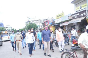 No need for lockdown, just follow the rules | लॉकडाऊनची गरज नाही, नियमांचे पालन करा No need for lockdown, just follow the rules | लॉकडाऊनची गरज नाही, नियमांचे पालन करा