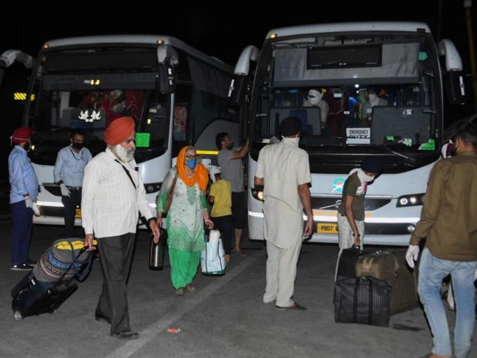 Coronavirus: Controversy over 'positive' Sikh pilgrims; Maharashtra refutes Punjab's allegations | Coronavirus: ‘पॉझिटिव्ह’ शीख यात्रेकरूंवरून वाद; पंजाबच्या आरोपाचे महाराष्ट्राकडून खंडन Coronavirus: Controversy over 'positive' Sikh pilgrims; Maharashtra refutes Punjab's allegations | Coronavirus: ‘पॉझिटिव्ह’ शीख यात्रेकरूंवरून वाद; पंजाबच्या आरोपाचे महाराष्ट्राकडून खंडन