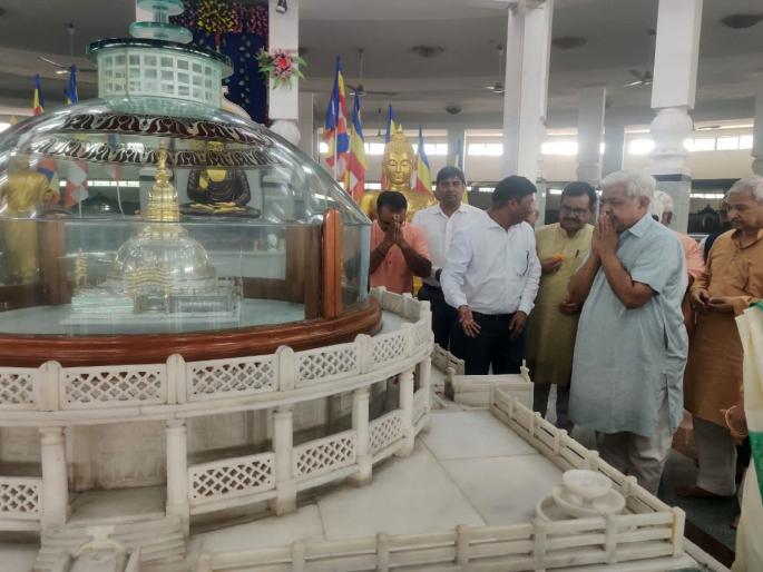 Vishwa Hindu Parishad International Working President Alok Kumar's visit to Deekshabhumi | विश्व हिंदू परिषदेचे आंतरराष्ट्रीय कार्याध्यक्ष आलोककुमार यांची दीक्षाभूमीला भेट Vishwa Hindu Parishad International Working President Alok Kumar's visit to Deekshabhumi | विश्व हिंदू परिषदेचे आंतरराष्ट्रीय कार्याध्यक्ष आलोककुमार यांची दीक्षाभूमीला भेट