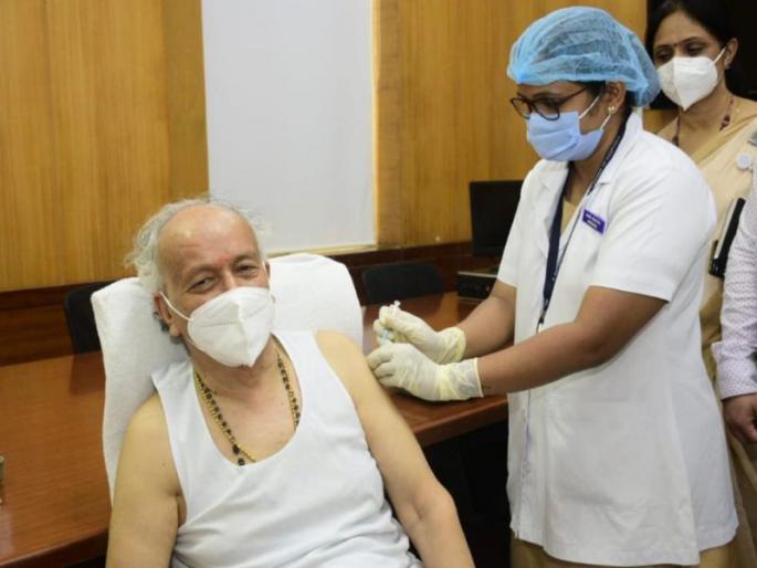 Governor Bhagat Singh Koshyari also vaccinated against corona | Corona vaccine: राज्यपाल भगतसिंह कोश्यारी यांनी घेतली कोरोनाची लस Governor Bhagat Singh Koshyari also vaccinated against corona | Corona vaccine: राज्यपाल भगतसिंह कोश्यारी यांनी घेतली कोरोनाची लस