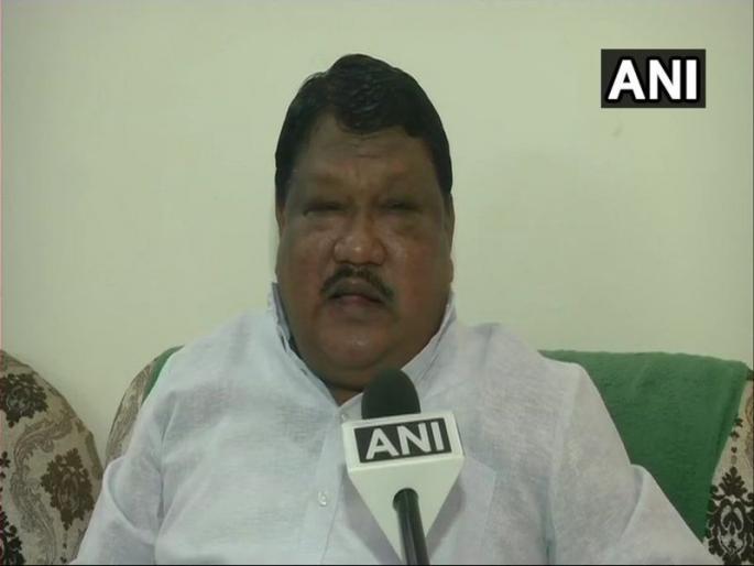 union minister jual oram tells tribals be smart like mallya | नुसती मेहनत नको, माल्ल्यासारखे स्मार्ट बना; मोदींच्या मंत्र्याचा तरुणांना सल्ला