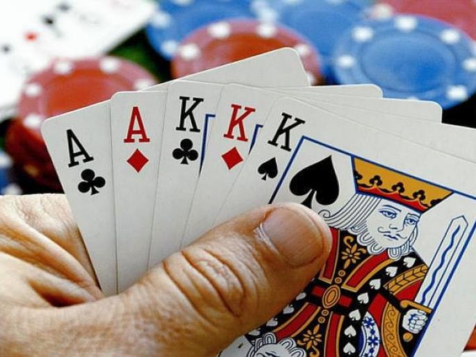 Manna Gambling next to Gas Godown; Police arrested five people | गॅस गोडाऊन शेजारी मन्ना जुगार; पोलिसांनी केली पाच जणांना अटक Manna Gambling next to Gas Godown; Police arrested five people | गॅस गोडाऊन शेजारी मन्ना जुगार; पोलिसांनी केली पाच जणांना अटक