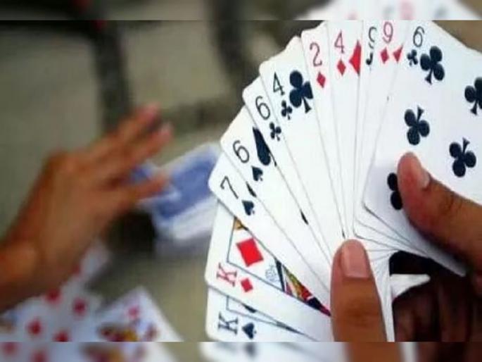 27 arrested including corporator, former Zilla Parishad member playing gambling, 12 lakh cash seized | शेतात रंगला जुगाराचा डाव; नगरसेवक, जिल्हा परिषद माजी सदस्यासह २७ जुगारी अटकेत