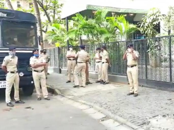 Shiv Sainiks and Rane supporters will clash with each other, Shiv Sena will hold agitation in Mumbai with Juhu | शिवसैनिक व राणे समर्थक एकमेकांना भिडणार, शिवसेनेचे जुहूसह मुंबईत करणार आंदोलन Shiv Sainiks and Rane supporters will clash with each other, Shiv Sena will hold agitation in Mumbai with Juhu | शिवसैनिक व राणे समर्थक एकमेकांना भिडणार, शिवसेनेचे जुहूसह मुंबईत करणार आंदोलन