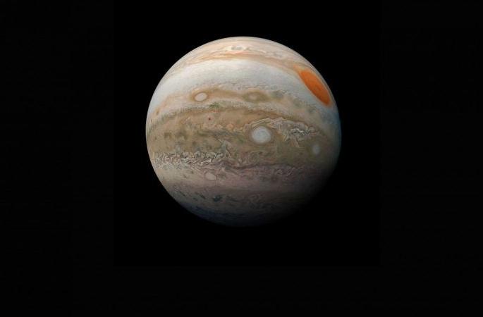 See the wonderful radiant vision of Jupiter on Monday evening | सोमवारी संध्याकाळी बघा गुरूचे अद्भूत तेजस्वी दर्शन See the wonderful radiant vision of Jupiter on Monday evening | सोमवारी संध्याकाळी बघा गुरूचे अद्भूत तेजस्वी दर्शन
