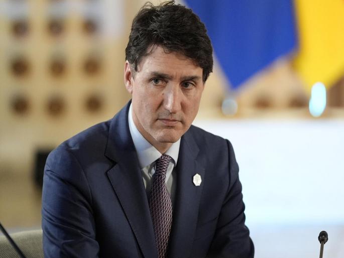 Canada Justin Trudeau: Canadian Prime Minister Justin Trudeau resigns | कॅनडाचे पंतप्रधान जस्टिन ट्रुडो यांचा राजीनामा; 'या' कारणामुळे घेतला मोठा निर्णय Canada Justin Trudeau: Canadian Prime Minister Justin Trudeau resigns | कॅनडाचे पंतप्रधान जस्टिन ट्रुडो यांचा राजीनामा; 'या' कारणामुळे घेतला मोठा निर्णय