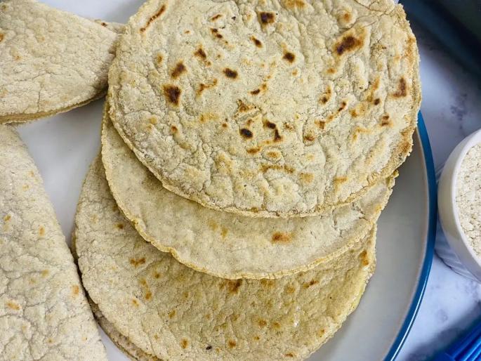 Sorghum bread is easy to digest, but heavy on the pocket! jwari inflation | ज्वारीची भाकरी पचायला हलकी, पण खिशाला झाली भलतीच जड! Sorghum bread is easy to digest, but heavy on the pocket! jwari inflation | ज्वारीची भाकरी पचायला हलकी, पण खिशाला झाली भलतीच जड!