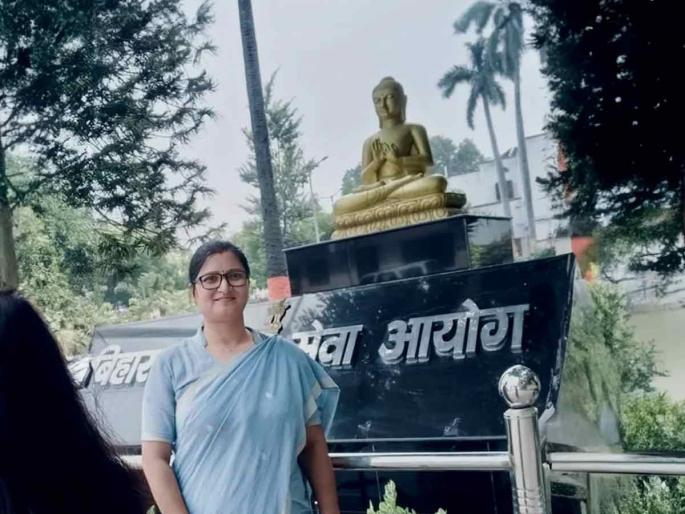 meet jyotsna priya sitamarhi bihar who got 262nd rank in bpsc afte 17 years of marriage | भारी! लग्नानंतर १७ वर्षांनी ३ मुलांची आई झाली BPSC टॉपर; टोमणे मारणारेही करताहेत अभिनंदन