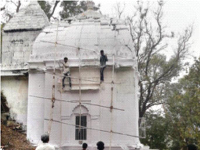 Boar blast threatens Parashuram temple | बोअरस्फोटामुळे परशुराम मंदिराला धोका Boar blast threatens Parashuram temple | बोअरस्फोटामुळे परशुराम मंदिराला धोका