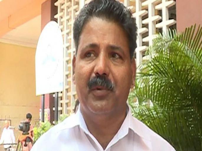 k mathai transferred 27 times in 10 years files case against chief secretary of karnataka | IAS अधिकाऱ्याची 10 वर्षात 27 वेळा बदली; मानवाधिकार आयोगाकडे तक्रार  k mathai transferred 27 times in 10 years files case against chief secretary of karnataka | IAS अधिकाऱ्याची 10 वर्षात 27 वेळा बदली; मानवाधिकार आयोगाकडे तक्रार