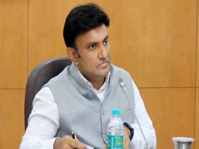 Come clean on affairs, take 'monogamy test': Karnataka health minister K Sudhakar to MLAs | "एक्स्ट्रा मॅरिटल अफेअर्स समजण्यासाठी सर्व आमदारांची मोनोगॅमी टेस्ट घ्यावी", कर्नाटकमधील मंत्र्यांचे वादग्रस्त विधान Come clean on affairs, take 'monogamy test': Karnataka health minister K Sudhakar to MLAs | "एक्स्ट्रा मॅरिटल अफेअर्स समजण्यासाठी सर्व आमदारांची मोनोगॅमी टेस्ट घ्यावी", कर्नाटकमधील मंत्र्यांचे वादग्रस्त विधान