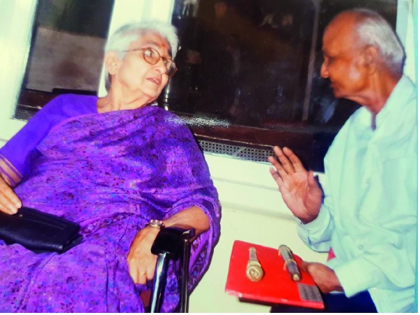  Hundreds of revolutionary papers are ignored: a collection of many historical documents | क्रांतिकारकांचा शेकडो पत्रांचा खजिना दुर्लक्षित : अनेक ऐतिहासिक दस्ताऐवजांचा संग्रह