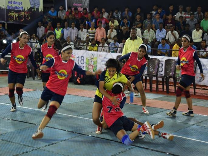 Kabaddi: TBS Sports, Shivas team in the final | कबड्डी : टी.बी.एस. स्पोर्ट्स, शिवास संघ अंतिम फेरीत