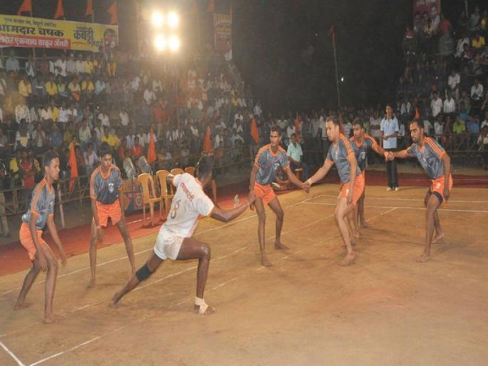 Prabhadevi MLA trophy International Kabaddi; The opportunity to watch kabaddi stars and giant teams | प्रभादेवीत आमदार चषक कबड्डीसाठी आंतरराष्ट्रीय थाट ; कबड्डीचे स्टार आणि दिग्गज संघांचा खेळ पाहण्याची संधी