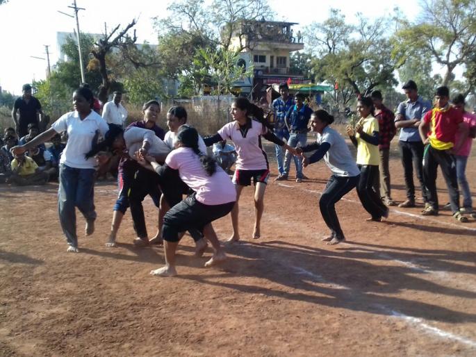 Washim: District level sports competition organized by Nehru Yuva Kendra | वाशीम : नेहरू युवा केंद्राद्वारे आयोजित जिल्हास्तरीय क्रीडा स्पर्धा संपन्न Washim: District level sports competition organized by Nehru Yuva Kendra | वाशीम : नेहरू युवा केंद्राद्वारे आयोजित जिल्हास्तरीय क्रीडा स्पर्धा संपन्न