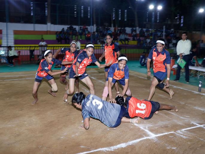 State level Kabaddi: Tagore Nagar, Navashakti krida mandal advance in third round | राज्यस्तरीय कबड्डी : टागोर नगर, नवशक्ती क्रीडा मंडळांची आगेकूच State level Kabaddi: Tagore Nagar, Navashakti krida mandal advance in third round | राज्यस्तरीय कबड्डी : टागोर नगर, नवशक्ती क्रीडा मंडळांची आगेकूच