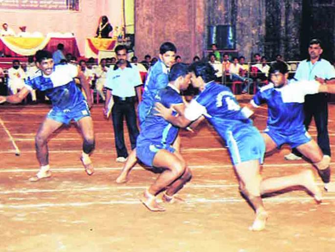 Coronavirus: Coronavirus sword hanging over sports competitions; Start online training of players without entering the field | Coronavirus: कोरोनामुळे क्रीडा स्पर्धांवर टांगती तलवार; मैदानात न उतरता खेळाडूंचे ऑनलाइन प्रशिक्षण सुरू Coronavirus: Coronavirus sword hanging over sports competitions; Start online training of players without entering the field | Coronavirus: कोरोनामुळे क्रीडा स्पर्धांवर टांगती तलवार; मैदानात न उतरता खेळाडूंचे ऑनलाइन प्रशिक्षण सुरू