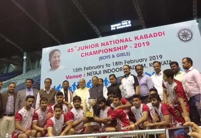 National Kabaddi: Maharashtra boys team crashed in semi-finals | राष्ट्रीय कबड्डी : महाराष्ट्राचा कुमार संघ उपांत्य फेरीत गारद  National Kabaddi: Maharashtra boys team crashed in semi-finals | राष्ट्रीय कबड्डी : महाराष्ट्राचा कुमार संघ उपांत्य फेरीत गारद