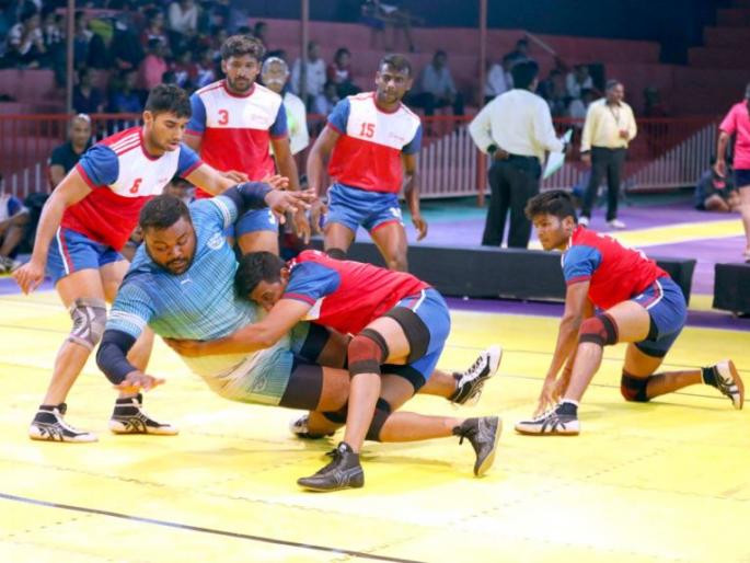 State level Kabaddi competition: J. J. Hospital, Dena Bank team in the next round | राज्यस्तरीय कबड्डी स्पर्धा : जे. जे.हॉस्पिटल, देना बँक संघ बाद फेरीत State level Kabaddi competition: J. J. Hospital, Dena Bank team in the next round | राज्यस्तरीय कबड्डी स्पर्धा : जे. जे.हॉस्पिटल, देना बँक संघ बाद फेरीत