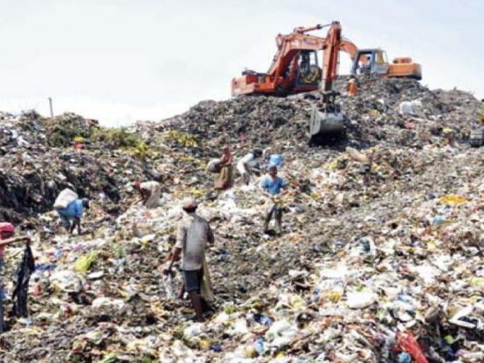 Kolhapur Municipal Corporation employees involved in scrap metal sales racket at garbage depot, Health inspector discharged | कचरा डेपोतील भंगार विक्री रॅकेटमध्ये कोल्हापूर महापालिकेचे कर्मचारी; आरोग्य निरीक्षक सेवामुक्त, मुकादम निलंबित