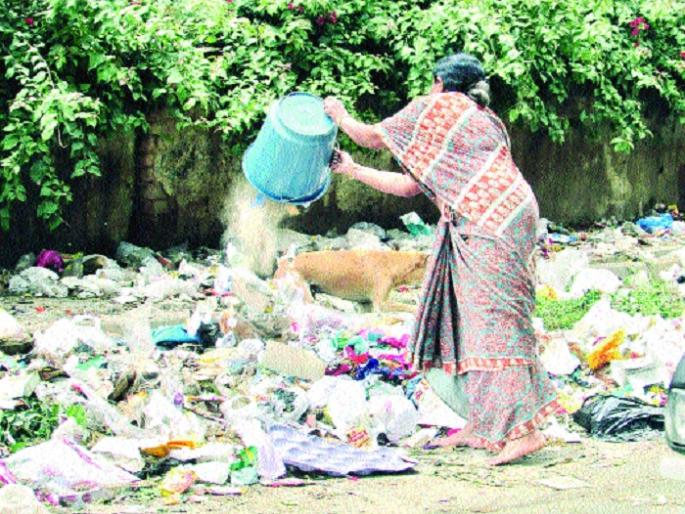 1 thousand penalty if the garbage is open: - Action by the corporation | कचरा उघड्यावर टाकल्यास १ हजारचा दंड -- : कºहाड पालिकेकडून कारवाई 1 thousand penalty if the garbage is open: - Action by the corporation | कचरा उघड्यावर टाकल्यास १ हजारचा दंड -- : कºहाड पालिकेकडून कारवाई