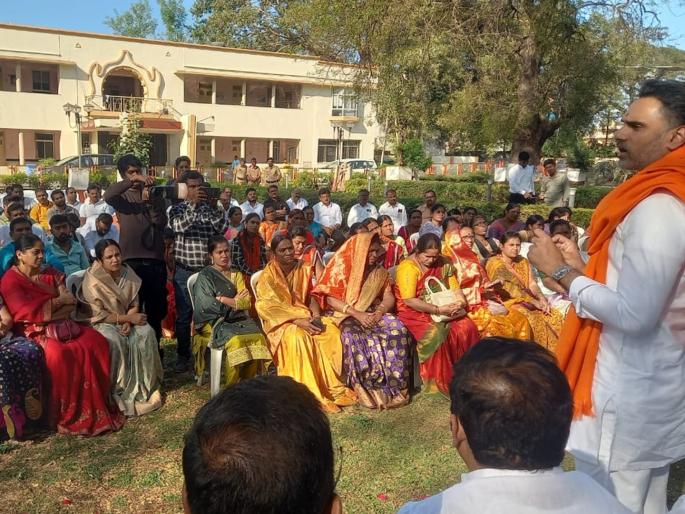 Mention any work of the people but do not talk about anyone's transfer; Minister of State for Home Yogesh Kadam appeals to workers | जनतेचे कोणतेही काम सांगा पण कोणाच्या बदलीचे काही बोलू नका; योगेश कदम यांचे आवाहन Mention any work of the people but do not talk about anyone's transfer; Minister of State for Home Yogesh Kadam appeals to workers | जनतेचे कोणतेही काम सांगा पण कोणाच्या बदलीचे काही बोलू नका; योगेश कदम यांचे आवाहन