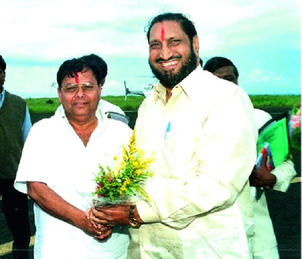 Kitehar effect of Kolhapur politics | कोल्हापूरच्या राजकारणात पतंगरावांचा प्रभाव Kitehar effect of Kolhapur politics | कोल्हापूरच्या राजकारणात पतंगरावांचा प्रभाव