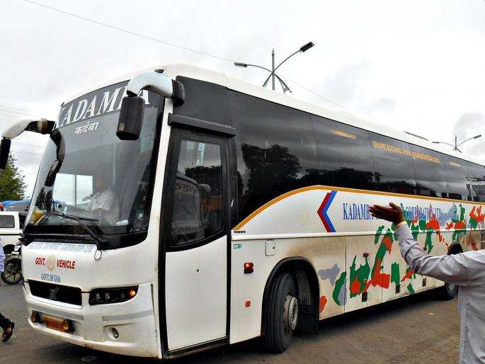 Coronavirus kadamb transport corporation cleaned its buses with sanitizes kkg | Coronavirus: ‘कदंब’कडून बसगाड्यांचे निर्जंतुकीकरण Coronavirus kadamb transport corporation cleaned its buses with sanitizes kkg | Coronavirus: ‘कदंब’कडून बसगाड्यांचे निर्जंतुकीकरण