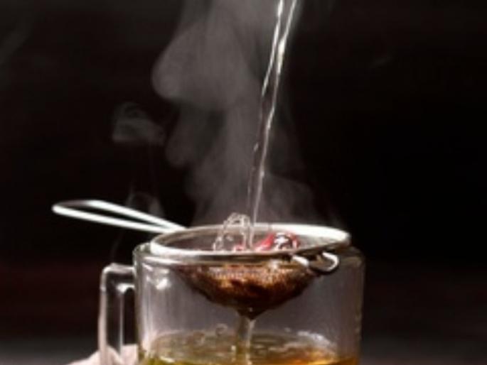 side effects of drinking kadha in corona increase in liver and kidney problems patient | कोरोनाला पळवण्यासाठी जास्त काढा प्यायलात आता त्याची फळंही भोगा; 'हे' गंभीर आजार वाढले side effects of drinking kadha in corona increase in liver and kidney problems patient | कोरोनाला पळवण्यासाठी जास्त काढा प्यायलात आता त्याची फळंही भोगा; 'हे' गंभीर आजार वाढले